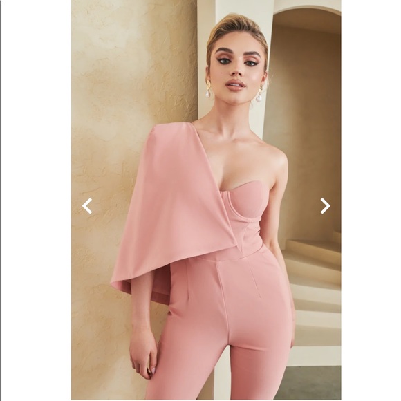 Lavish Alice : gorgeous one shoulder cape jumpsuit in coral - Picture 3 of 5